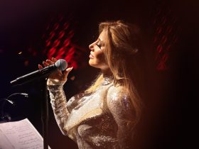 نجوى كرم تضيء مسقط في ليلة لبنانية على مسرح العرفان