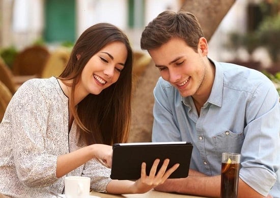 كيف تدعمين ثقة زوجك في نفسه؟.. اتبعي هذه النصائح لحياة أسرية سعيدة