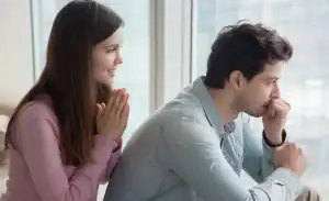 إذا اخطأتِ في حق زوجك دون قصد.. 5 طرق للاعتذار وإرضائه