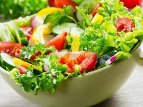 5 فوائد للسلطة.. يجعلها طبقًا أساسيًا على مائدة الإفطار