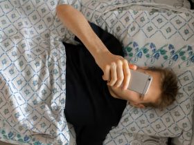 كيف تؤثر الهواتف على نومنا؟