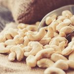 4 فوائد لتناول الكاجو المنقوع