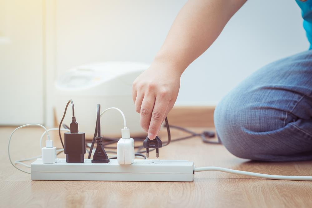وفقا لخبراء الكهرباء.. كيفية حماية منزلك من ارتفاع التيار الكهربائي؟