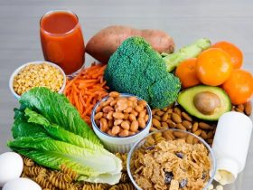 9 أطعمة تحتوي على سموم وبكتيريا تهدد صحتك عند تناولها نيئة