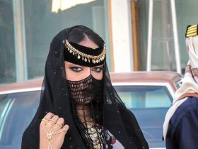 أزياء وإكسسوارات نساء منطقة تبوك السعودية.. كيف ارتبطت بالتراث التاريخي والثقافي؟