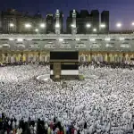 متطوّعون سعوديون يقرّبون القلوب في الحج.. الترجمة عمل عبادة ولغة إنسانية تتجاوز الحدود