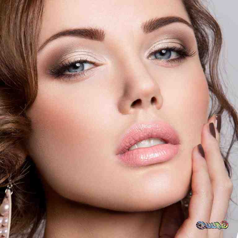 مكياج حفلات ساحر: تألقي كنجمة ليلية