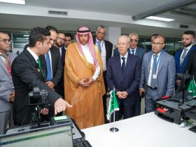 سفير المملكة لدى المغرب يتفقّد صالة مبادرة "طريق مكة" في مطار محمد الخامس الدولي