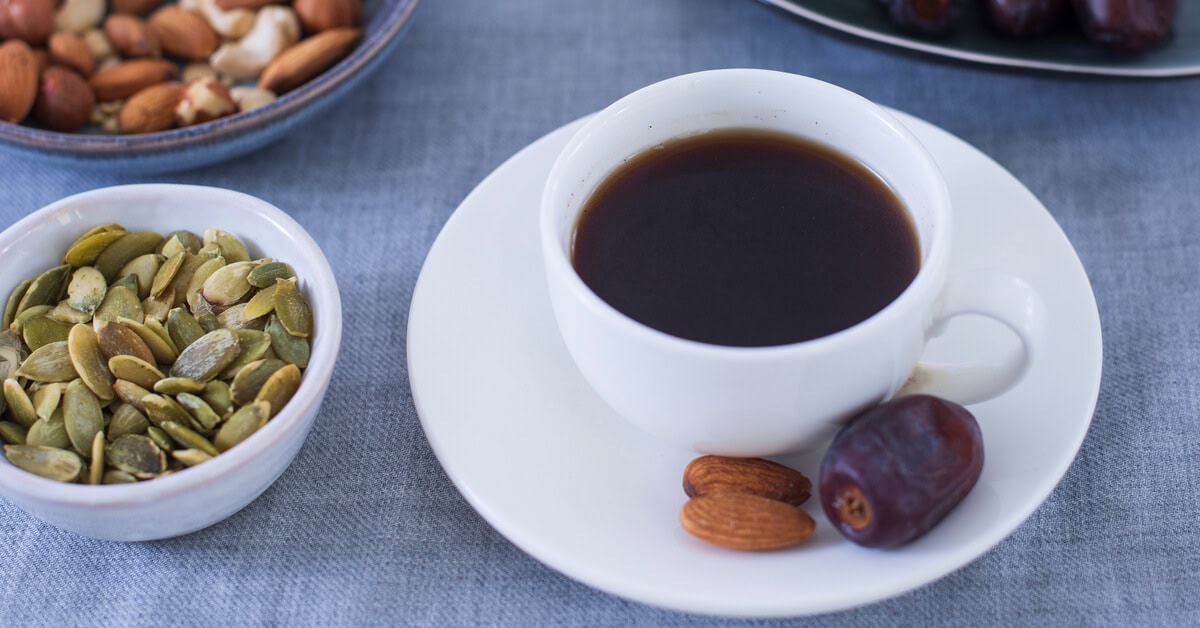 قهوة نواة التمر.. كنز صحي من بقايا النخيل