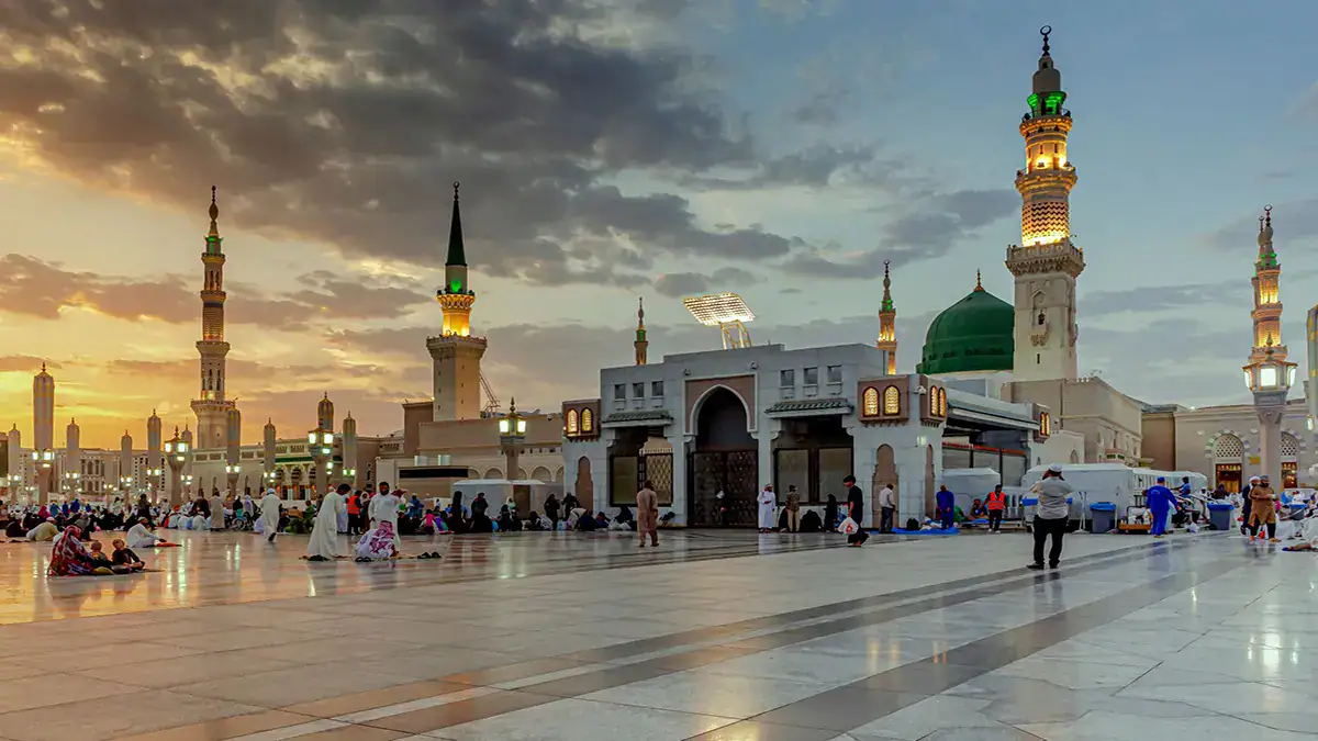 الإصرار على زيارة القبر الشريف: قراءة في الأسباب والضوابط الشرعية