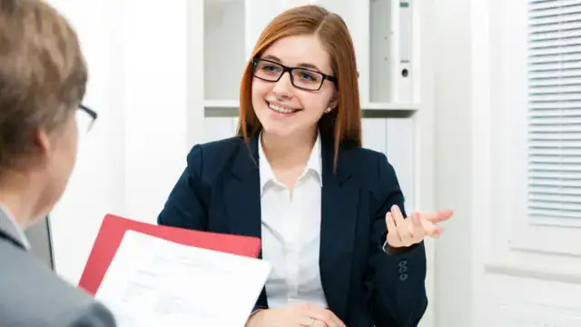 نصائح للنجاح في المقابلات الوظيفية: خطوات بسيطة لترك انطباع قوي