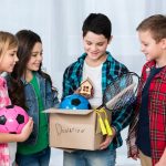 كيفية غرس قيم العطاء والتضحية في نفوس الأطفال خلال عيد الأضحى