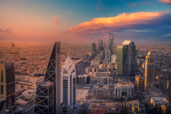 السعودية تطلق مبادرة جديدة لتمديد تأشيرات الزيارة المنتهية للوافدين المغادرين