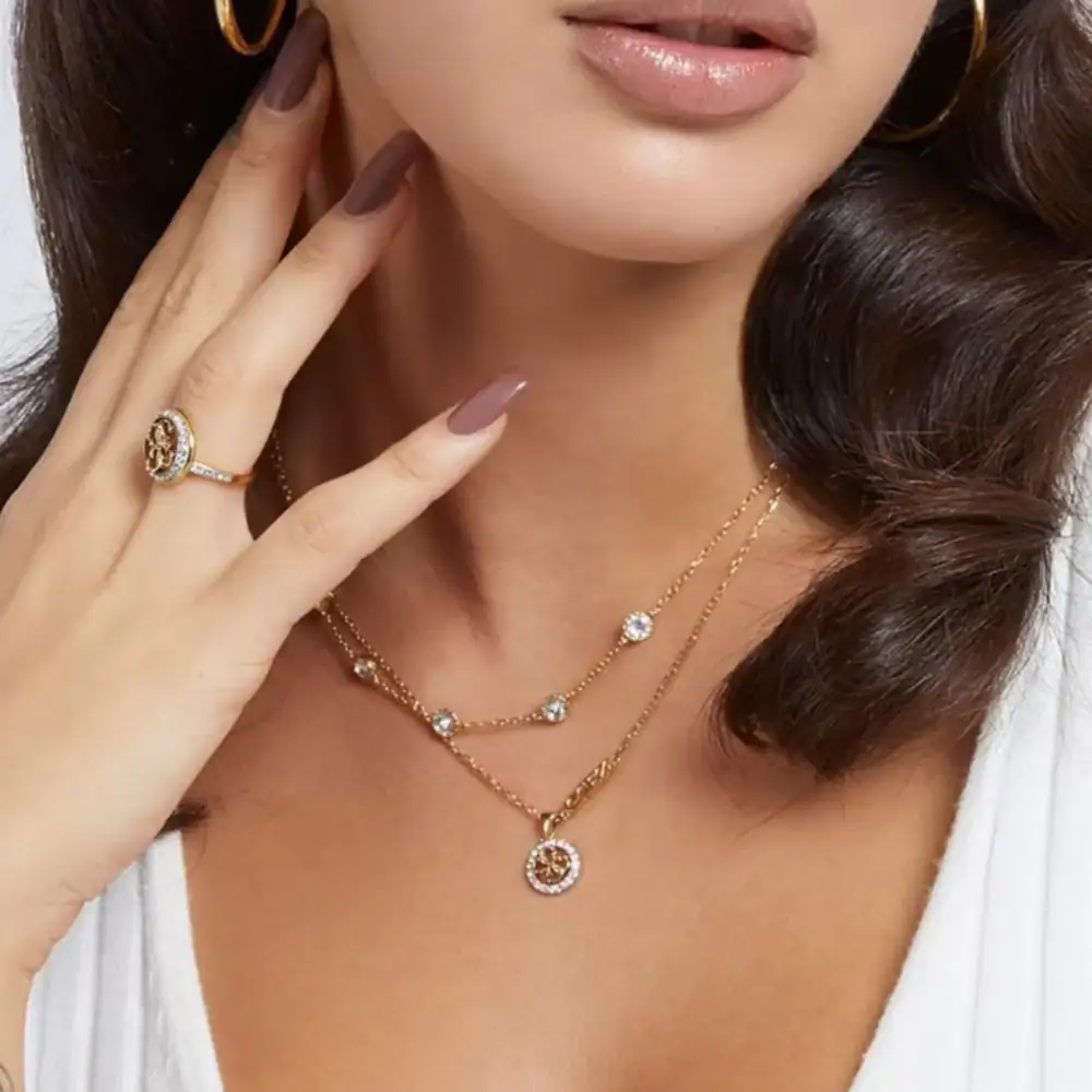 أجمل الإكسسوارات لارتدائها خلال السهرات.. تألقي بأنوثة واضحة