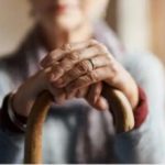 عادات سيئة تؤثر سلبًا على العظام مع تقدم العمر