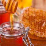 شمع العسل: فوائده المذهلة للبشرة والجسم واستخداماته المتعددة