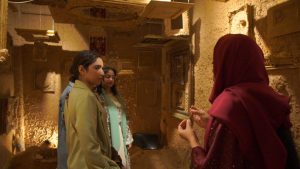 في إقامة "مساحة"سارة الجهني: ترميم التراث بعدسة أنثوية... من الطين إلى القيادة
