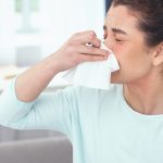 العلاقة بين معطرات الجو ومرطبات الهواء وحساسية الأنف خلال موسم الرياح الموسمية