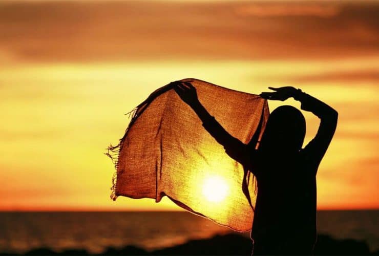 الإنسان بين رحلة البحث والامتلاك النهائي: هل النهاية حقًا نهاية؟