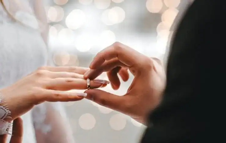 المراة في الإسلام للأمانة وليس للاهانة.. وهي بحاجة الى ظل رجل وليس لذل رجل