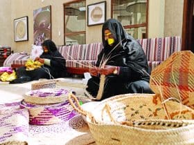 المهن والحرف القديمة في السعودية: تراث يروي قصة الأجيال.