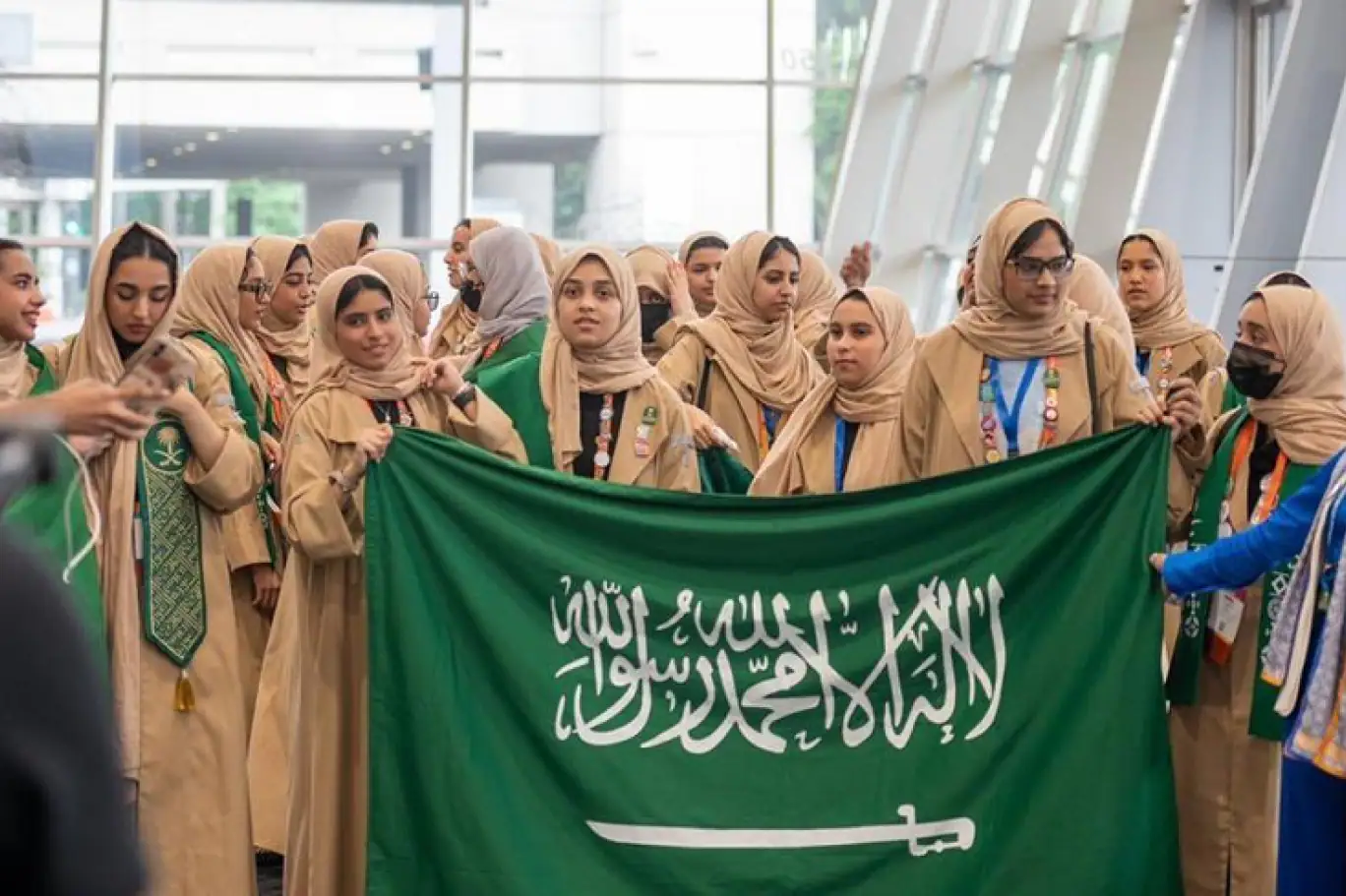 كيف نصنع حضارة تحترم الإنسان في كل مراحل عمره؟.. السعودية تضرب مثلا رائعا