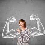 الشجاعة ليست غياب الخوف بل التغلب عليه.. اتبعي النصائح التالية لتحقيقها