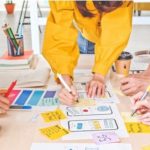 العصف الذهني.. كيف يطلق العنان للإبداع ويحل المشكلات