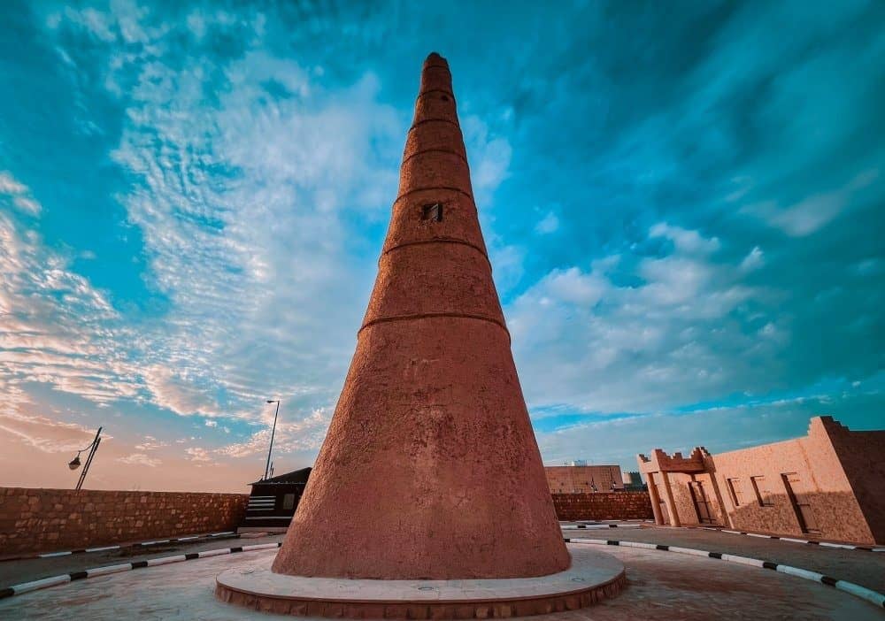 برج الشنانة.. حارس الرس الشامخ منذ قرنين