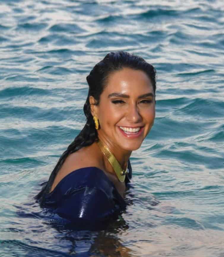 مريم بن لادن.. سباحة سعودية برؤية إنسانية