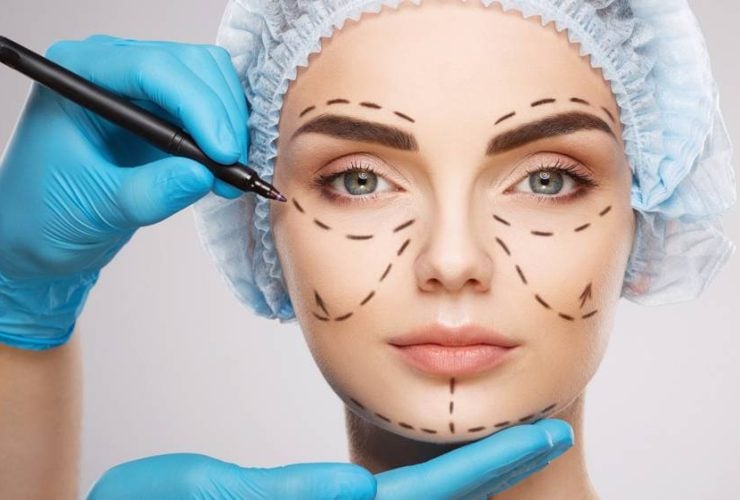 ما وراء هوس التجميل ودور الجراحة في استعادة الثقة النفسية الداخلية