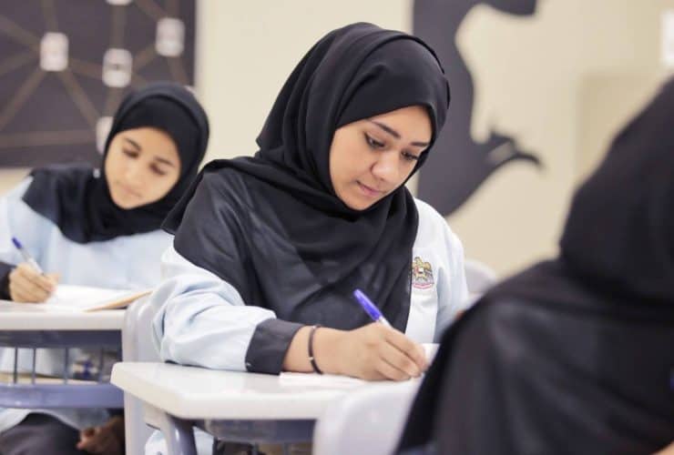 بين المهارات والشهادات.. أيهما يمهد الطريق لمستقبل أفضل؟