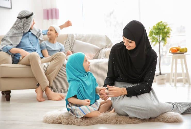 الحوار الأسري.. حجر الأساس لبناء عائلة سعيدة ومتماسكة