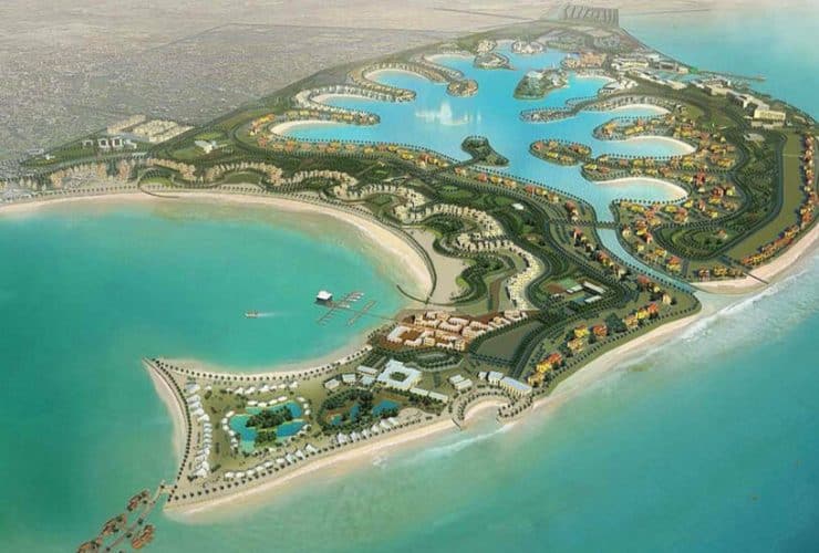 مراسي الخليج.. رحلة بحرية على شاطئ نصف القمر بظهران