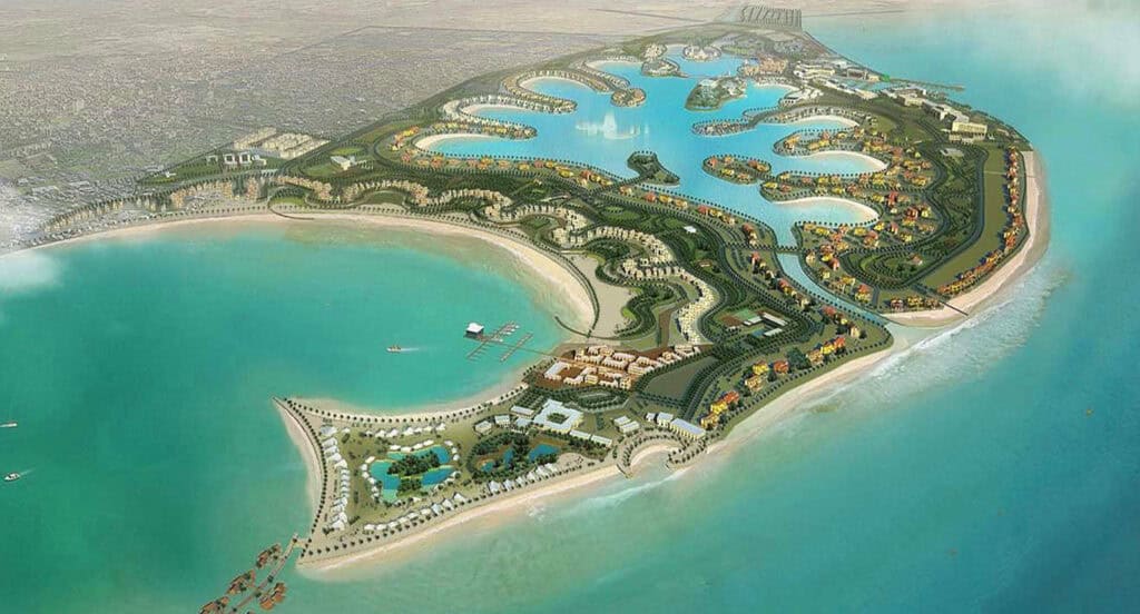 مراسي الخليج.. رحلة بحرية على شاطئ نصف القمر بظهران