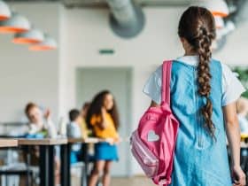 قلق العودة إلى المدرسة.. كيف نحوله إلى فرصة للنمو؟