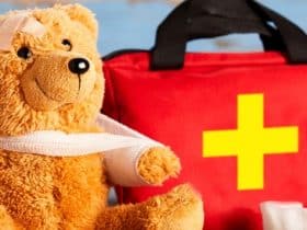 الإسعافات الأولية لإصابات الأطفال في الروضة والمدرسة: وعي ينقذ حياة