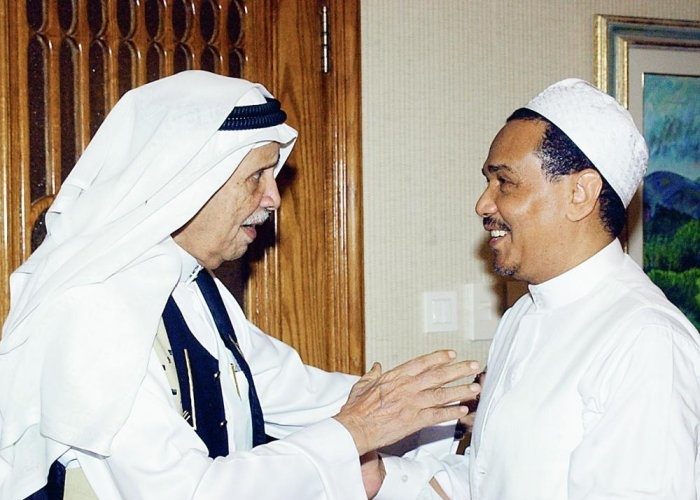طارق عبدالحكيم.. عميد الفن السعودي والضابط الذي لحن تاريخ الوطن