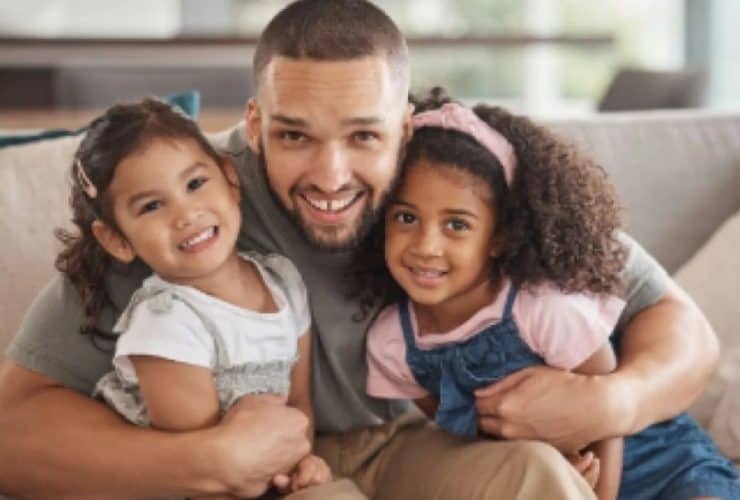 العلاقة بين الوالدين.. المصنع السري لشخصية الطفل ومستقبله النفسي