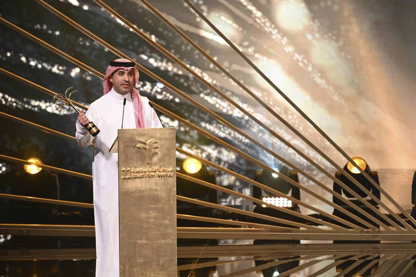 مشعل المطيري.. وجه الفن السعودي المتجدد وبصمة الإبداع الأكاديمي