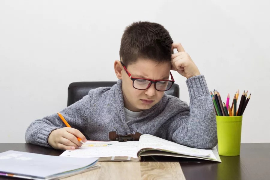 الذاكرة العصية.. لماذا ينسى الطلاب دروسهم؟