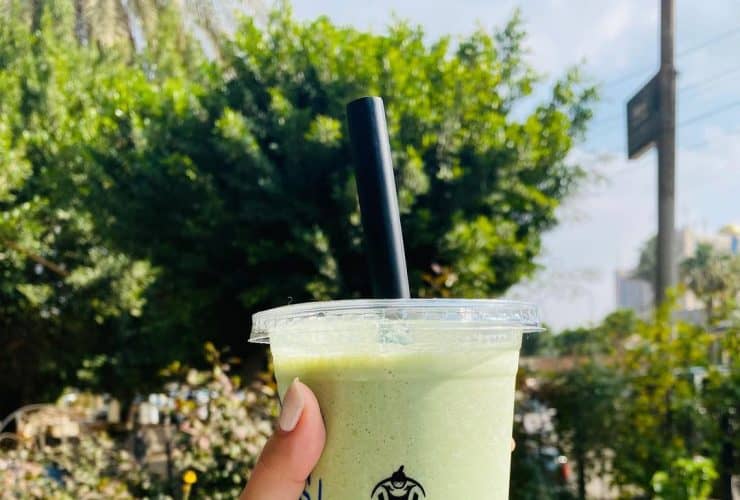 «Bubble Tea».. مشروب مفضل لدى المراهقين وتحذيرات من مخاطر صحية متزايدة