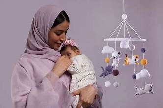 خيبة أمل جينية".. لماذا يؤثر إنجاب ثلاث بنات سلبًا على رفاهية الأمهات؟