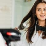 مجفف الشعر.. أداة تجميل أم خطر خفي على شعرك وصحتك؟