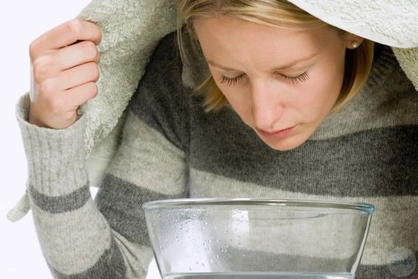 استنشاق بخار الماء.. هل هو علاج منزلي لمواجهة نزلات البرد؟