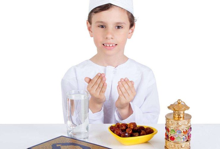 صيام الصغار.. دليل الوالدين لتعويد الأطفال على الصيام بذكاء وأمان