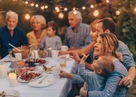 رمضان فرصة ذهبية لغرس قيمة صلة الرحم في نفوس الأطفال
