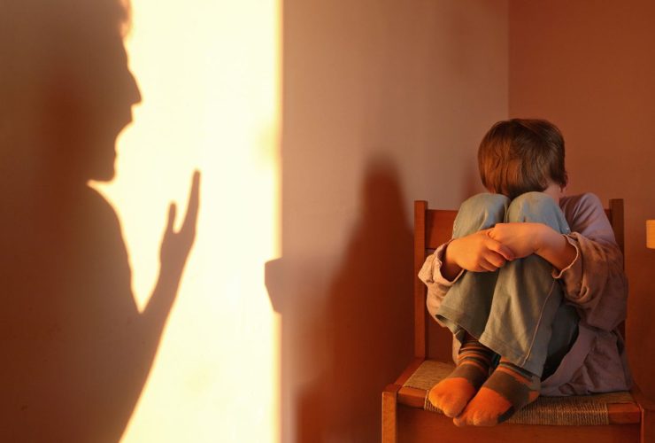 الجروح غير المرئية.. كيف نفهم ونعالج آثار الإساءة النفسية في الطفولة؟