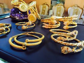 الوجه الآخر للمجوهرات المقلدة وكيف تتجنب مخاطرها؟