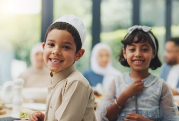 صيام الأطفال في رمضان.. تدريب تدريجي وحماية صحية